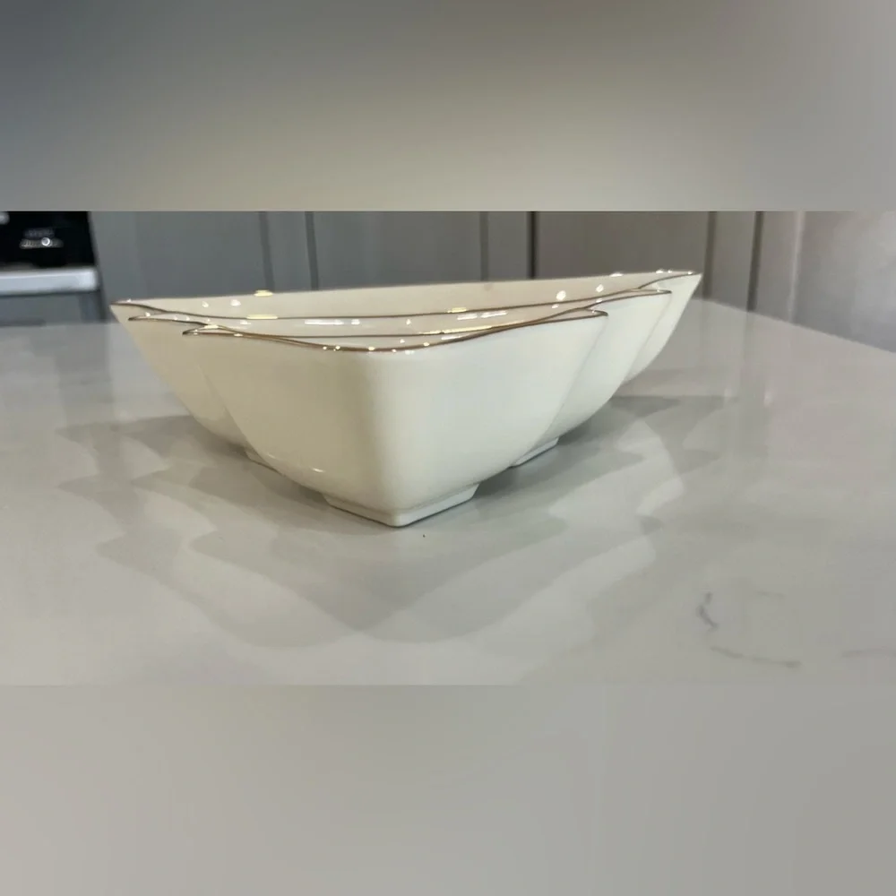 Christmas Serving Dish  Lenox Holiday Tree Divided Server 3 sections. New - Picture 6 of 10